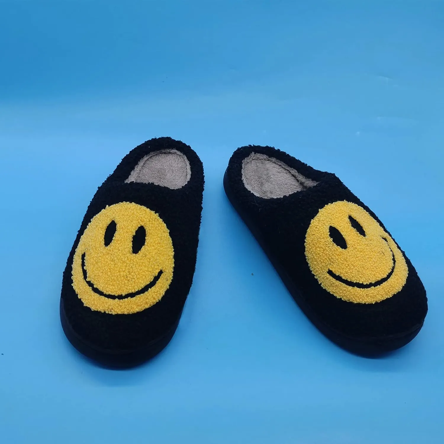Happy Face Slippers Retro Cozy Comfy Plush Warm Slip-on Slippers Winter Soft Fuzzy Indoor House Shoes with Memory Foam for Men Women