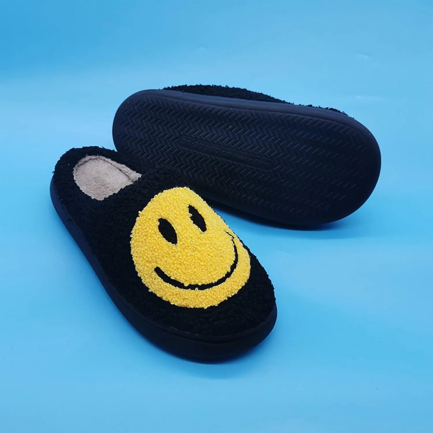 Happy Face Slippers Retro Cozy Comfy Plush Warm Slip-on Slippers Winter Soft Fuzzy Indoor House Shoes with Memory Foam for Men Women