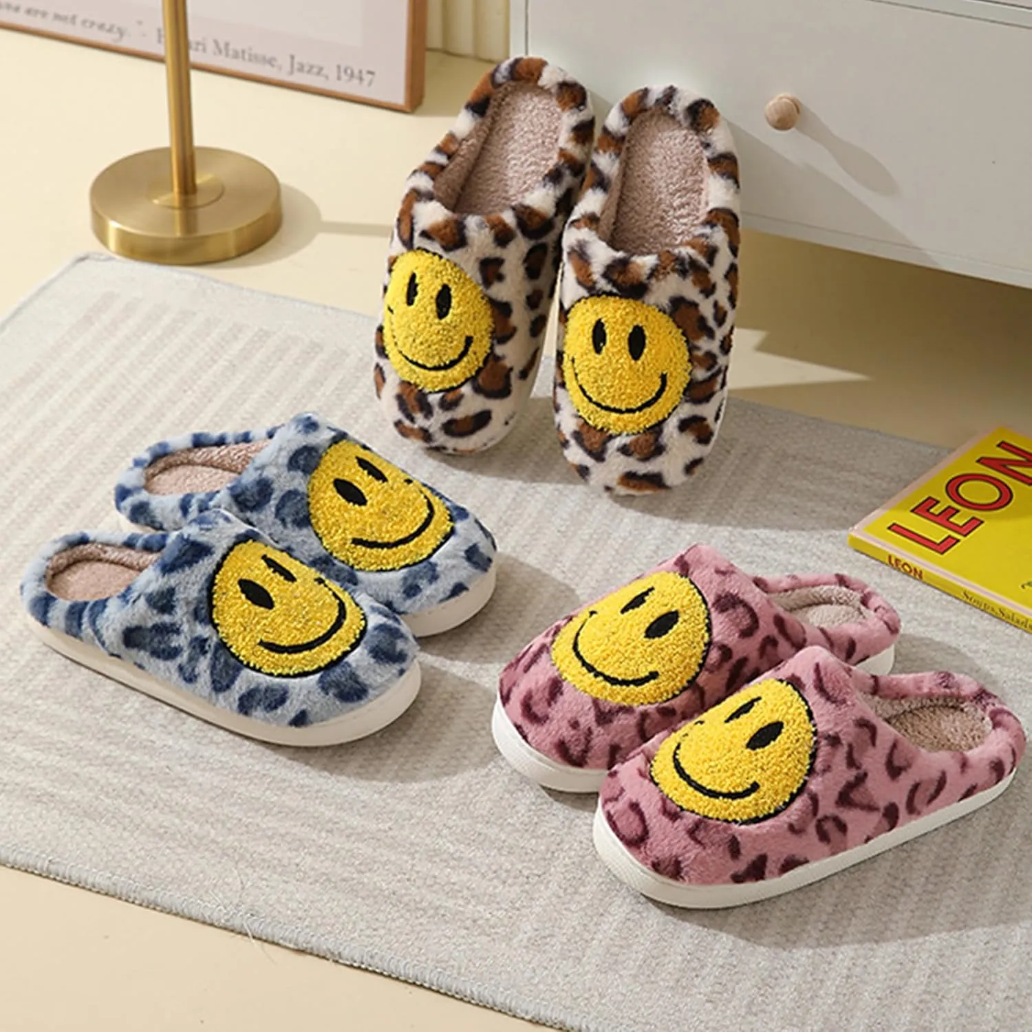 Happy Face Slippers Retro Cozy Comfy Plush Warm Slip-on Slippers Winter Soft Fuzzy Indoor House Shoes with Memory Foam for Men Women
