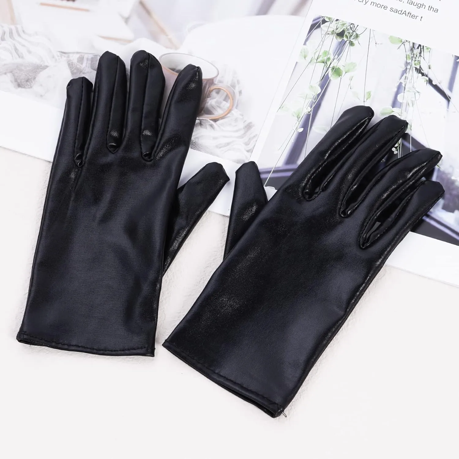 Rbenxia 1 Pair of Shiny Metallic Spandex Gloves Faux Leather Cropped Gloves for Halloween Cosplay Costume Party Favors