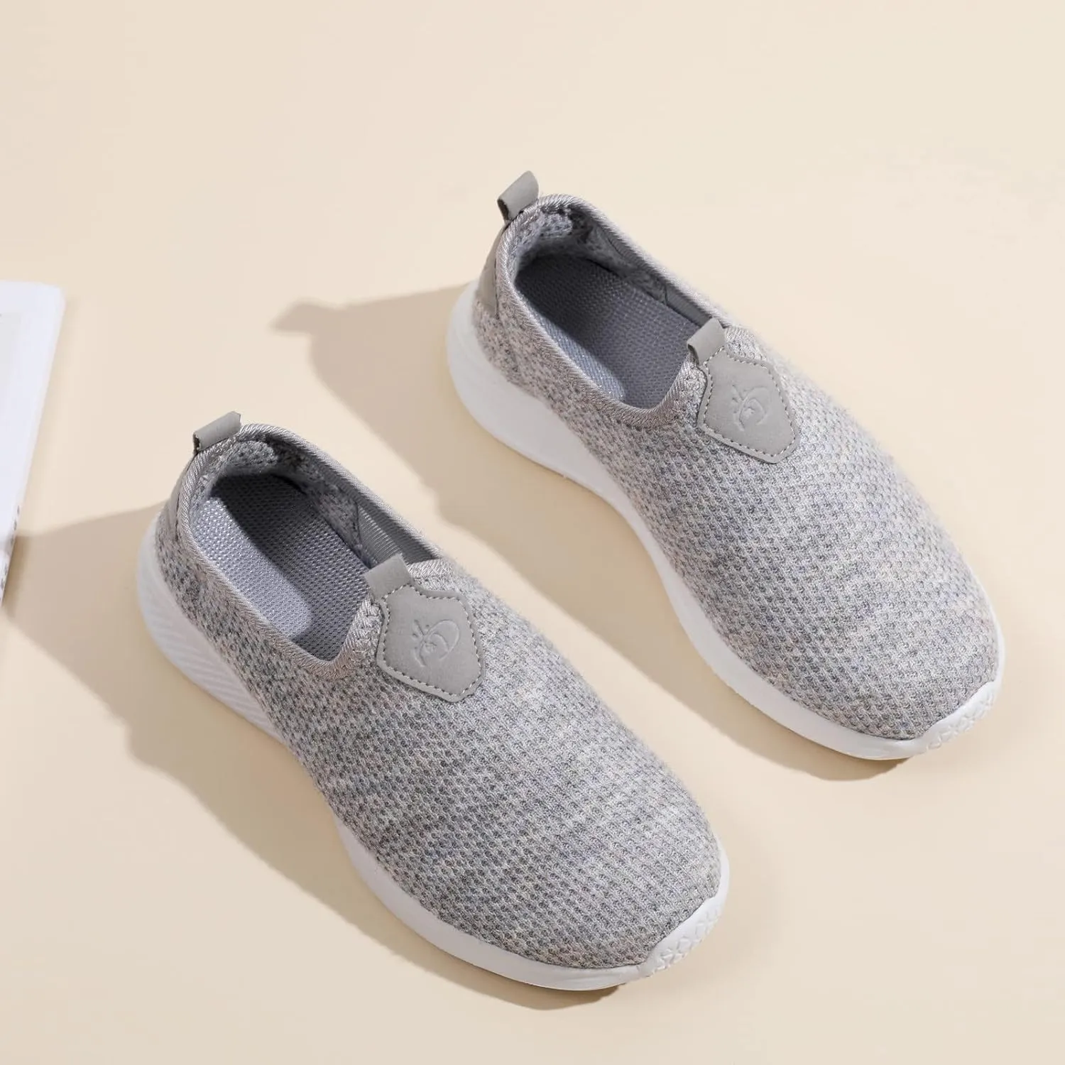 Womens Elastic Slip On Shoes Casual Comfortable Walking Sneakers Lightweight Canvas Flats Non Slip Loafers